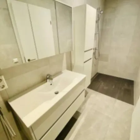 Apartamento Elegant 2 Bedrooms In Center With Parking &terrace- 142-99 *