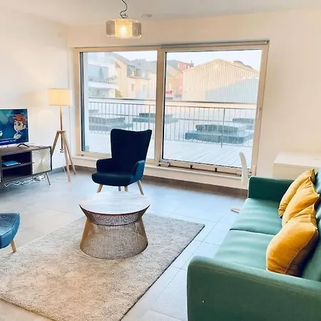 Elegant 2 Bedrooms In Center With Parking &terrace- 142-99 Apartamento *