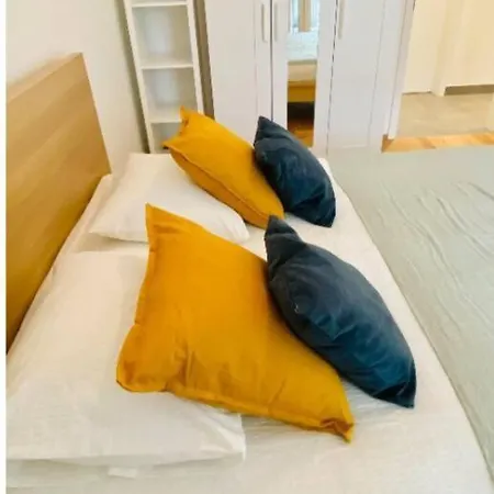 Apartman Elegant 2 Bedrooms In Center With Parking &terrace- 142-99