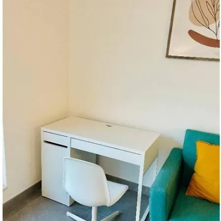 Elegant 2 Bedrooms In Center With Parking &terrace- 142-99 Luxemburg